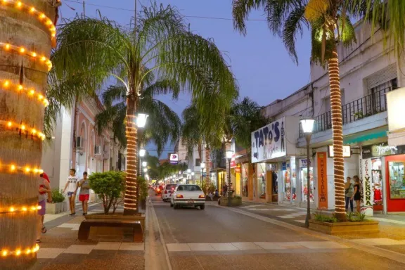 Los comercios cerrarán antes para ver a Argentina ante Cabo Verde