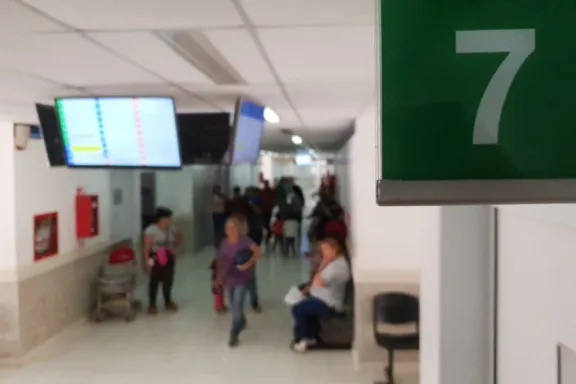 Alerta del Hospital Centenario: advierten sobre un número falos que intenta estafar pacientes