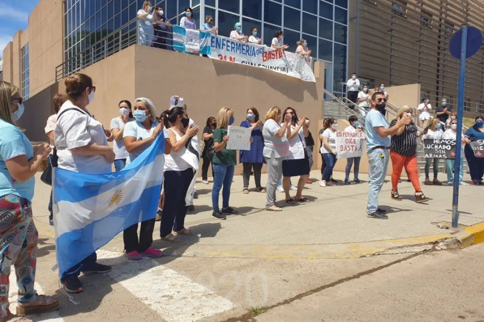 Una de las marchas de los enfermeros de la ciudad reclamando mejoras salariales.