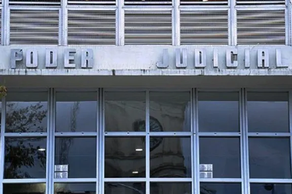 Homicidio de una bebé en Paraná: prisión perpetua para el padre y 16 años de prisión para la madre
