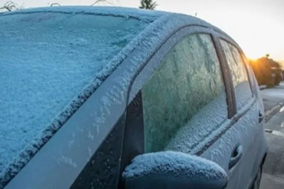 Anuncian 2° bajo cero y emiten alerta Amarilla por frío extremo en la ciudad