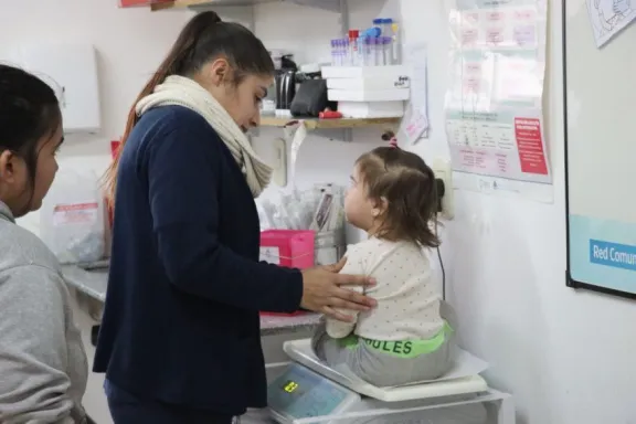 Admiten que aumentaron las consultas e internaciones pediátricas por enfermedades respiratorias