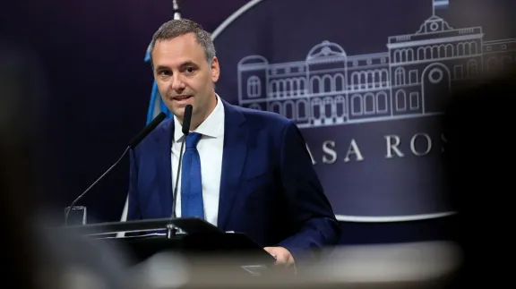 Tras la renuncia de Adorni piden "un cambio" en la forma de hacer política