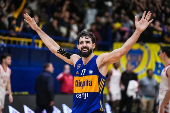 Sebastián Vega se despide de Boca Juniors tras cuatro temporadas