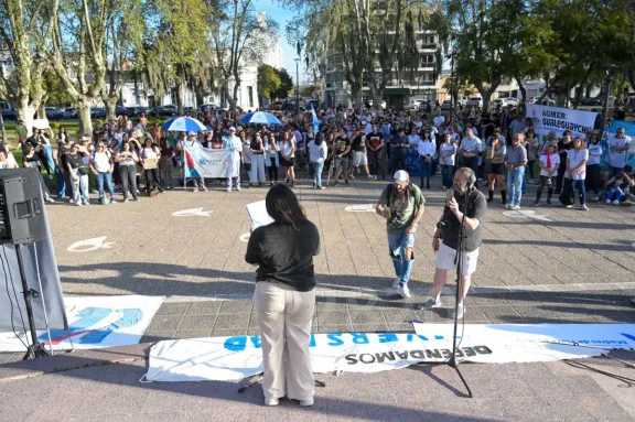 A un día de la marcha, el Gobierno recortó 540 millones a la UNER