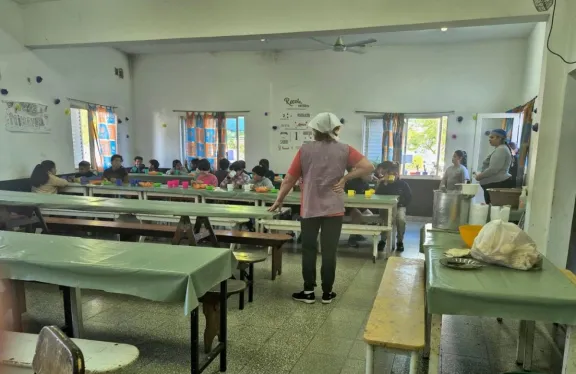 Otorgaron 48 horas al Gobierno para responder un amparo judicial por los comedores escolares