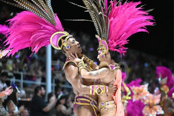 El Carnaval del País 2027 tiene fecha de inicio y avanza la búsqueda de una productora