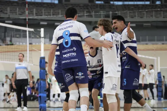 Liga Federal de Vóley: Pescadores va por la final en San Juan y llega invicto