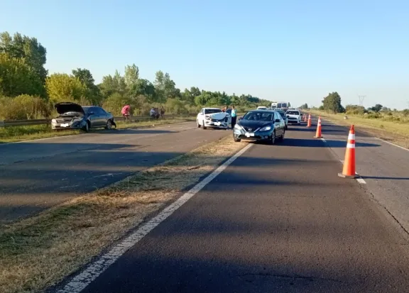Choque múltiple en la Isla Talavera: el tránsito es lento y asistido
