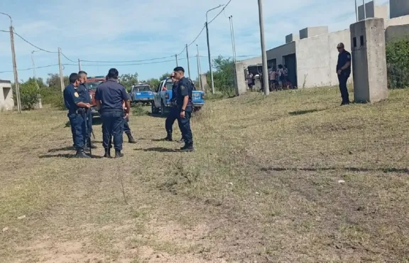Usurparon viviendas en construcción y horas después fueron desalojadas