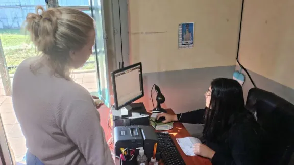 Irazusta sumó el pago de servicios en la oficina Comunal