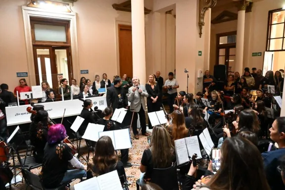 La Orquesta Yaguarí Guazú brilló en el homenaje a Pipo Pescador