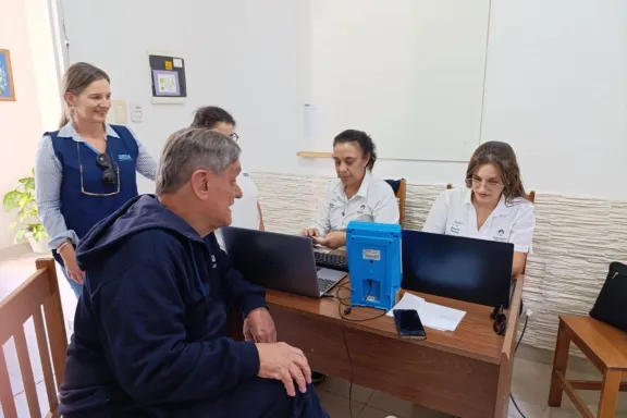 SUBE llega a las escuelas y actualizó más de 1.300 tarjetas en marzo