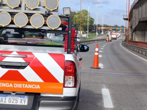 Repararon las barreras del puente Urquiza en Zárate - Brazo Largo