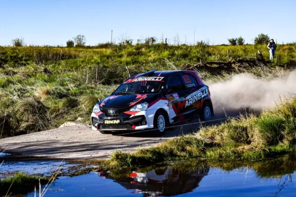 Román Marinelli y Javier Taboada se quedaron con el rally de Crespo