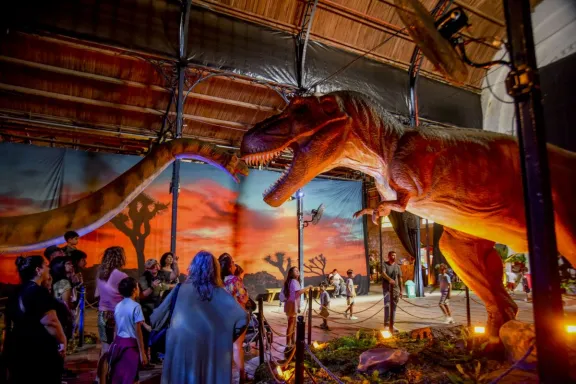 El sábado 16 abre la muestra de dinosaurios en los Galpones del Puerto