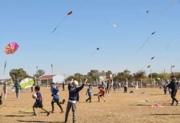 Interact organiza una barrileteada a beneficio del refugio La casita