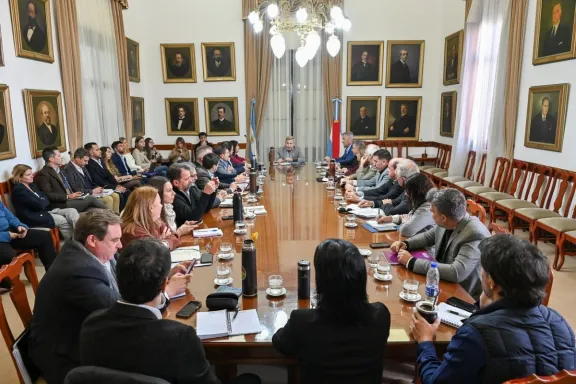 Frigerio presidió una nueva reunión de gabinete para repasar temas de gestión