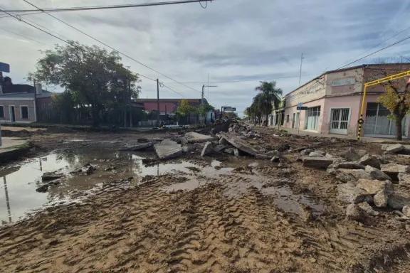 Contruyen desagües y cámaras pluviales en Del Valle y Constitución
