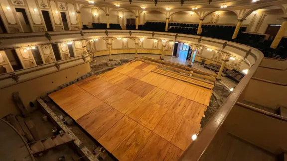 El Teatro Gualeguaychú se renueva: los detalles de la obra en el piso de la sala mayor