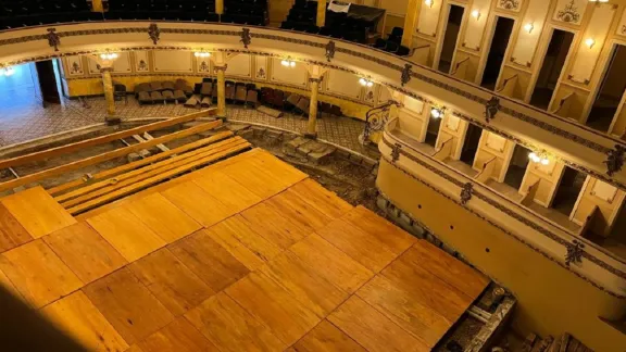 Davico supervisó los trabajos de reconstrucción del Teatro Gualeguaychú