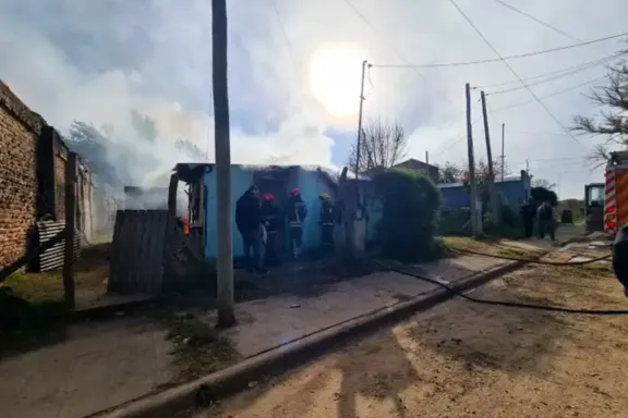 Gualeguay: por un incendio murió una abuela y sus nietos fueron internados