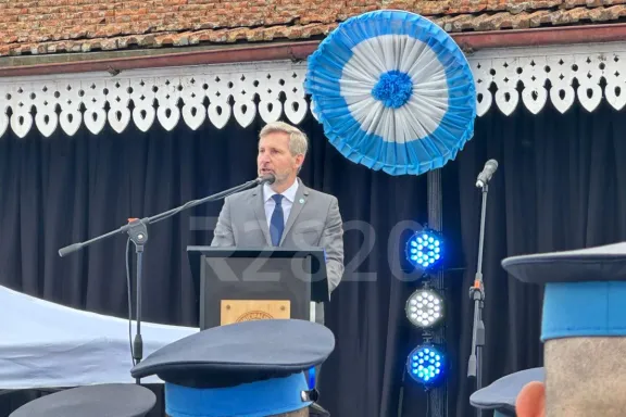 Frigerio destacó la fiesta patria en Gualeguaychú: Todos necesitamos este baño de argentinidad