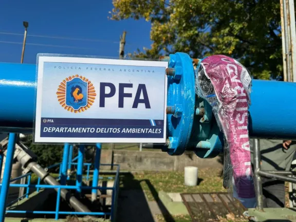 Allanamiento en el PIG: tomaron 22 muestras de líquidos y suelo y detectaron dos bypass clandestinos con efluentes