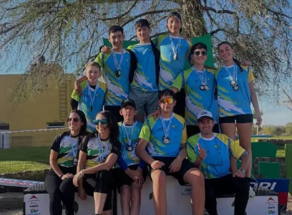 Este sábado, Regatas organiza una jornada internacional de remo en el río Gualeguaychú