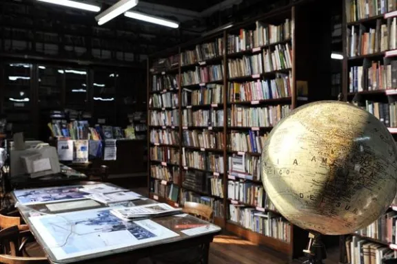 La Biblioteca Sarmiento celebrará el Día del Periodista con una charla sobre la historia del periodismo en Gualeguaychú