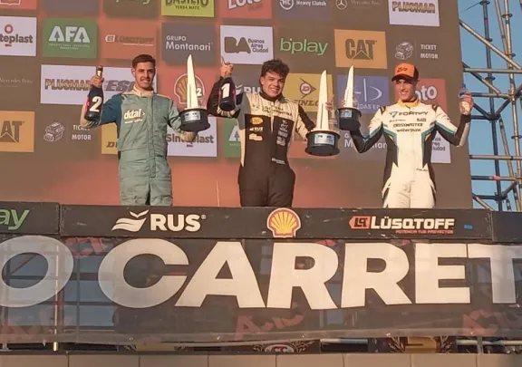 Nazareno López subió al podio en Córdoba y va por la remontada en la segunda final