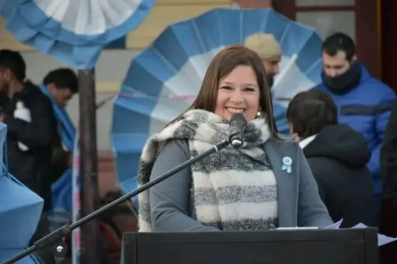 Majo Carro: solidaria, creyente, de promocionar la ciudad en la Plaza Los Fundadores, a ser hoy la voz de la movida tropical y concejal