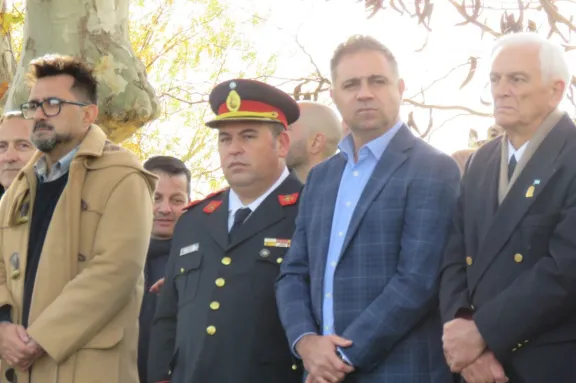 ¿Quiénes?: la pregunta de Davico en el homenaje a los bomberos voluntarios