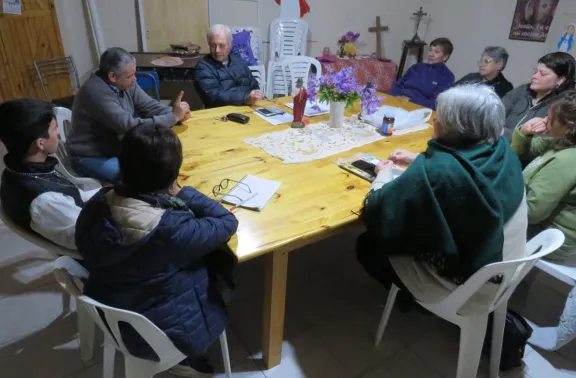 Con alegría y dedicación, la comunidad de San Francisco prepara la celebración de Corpus Christi en Gualeguaychú