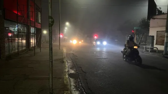 Densa niebla reduce la visibilidad a menos de 100 metros en Gualeguaychú