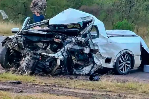 La Paz: dos muertos tras choque frontal de camionetas sobre Ruta 12