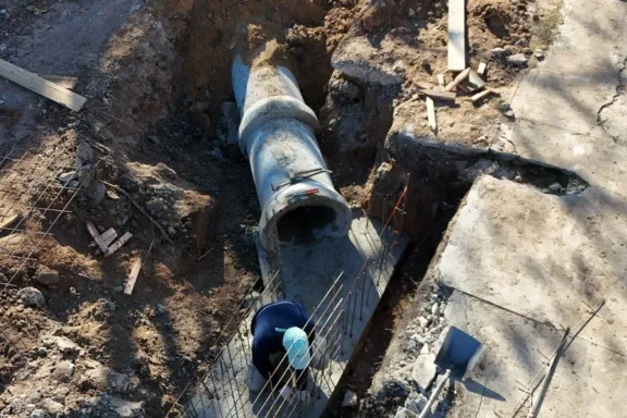 Renovaron las cámaras de desagües en Perigán