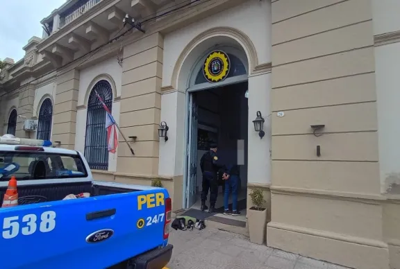 Dos aprehendidos en pocas horas: uno rompió el arresto domiciliario y otro robó en una vivienda