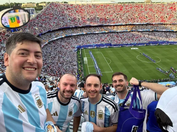 Fiebre mundialista: la aventura de los concordienses que viajaron para alentar a la Selección Nacional