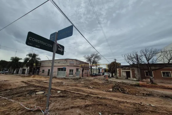 Lo que no se veía de la esquina de Del Valle y Constitución: infraestructura detonada