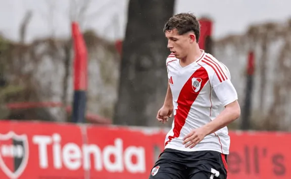 Joven de Gualeguay marcó 8 goles en 45 minutos e hizo historia en las inferiores de River