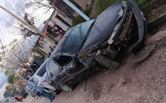 Dictaron la prisión preventiva para el operario ebrio que chocó siete vehículos con retroexcavadora