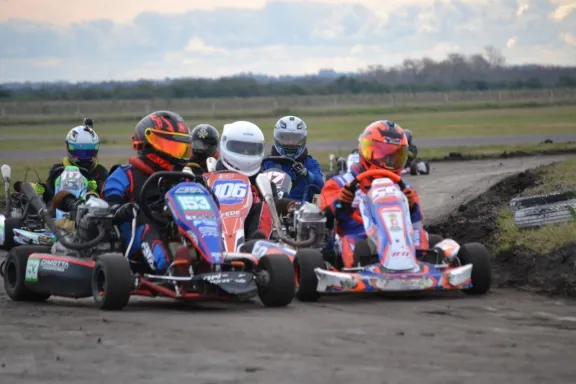 López, Veglienzone, Tofolón y Maslein ganaron en el Karting Tierra