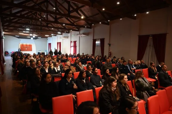 Trabajadores municipales fueron capacitados en el abordaje de consumos problemáticos