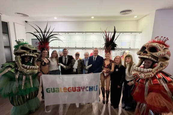 La ciudad participó en la muestra internacional sobre carnavales en la Casa de Entre Ríos