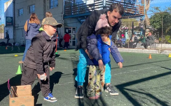 Más de 170 participantes celebraron el Día Olímpico y Paralímpico con una jornada de deporte inclusivo