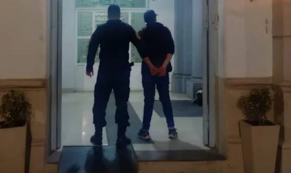 Cinco detenidos en el sábado: pelea con palos y piedras