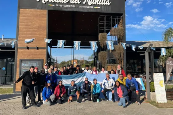 La llama olímpica llegó al Mercado del Munilla