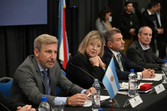 Frigerio encabezó la apertura del Consejo Federal de Seguridad Interior que sesionó en Entre Ríos