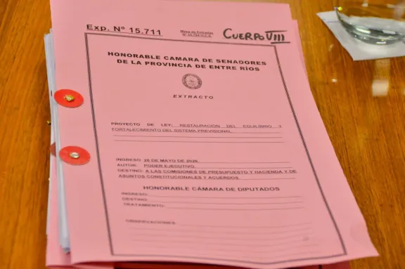 Reforma previsional sin acuerdo: senadores emitieron dos dictámenes
